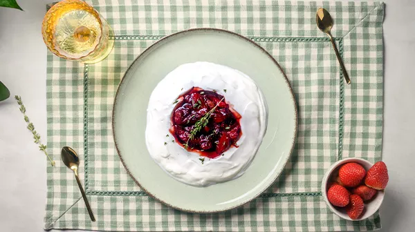 Fresas con tomillo y menta al balsámico