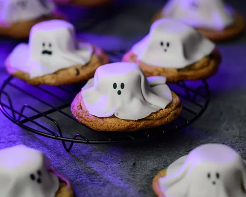 Galletas crumble con chocolate y fantasma de bombón